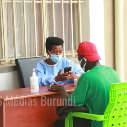 Bujumbura : les renseignements burundais détiennent cinq médecins qui réclament les droits des praticiens de santé