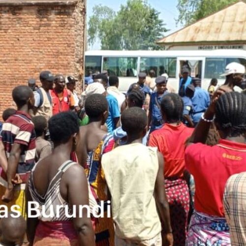 Photo of the week : Congolese refugees from Rugombo reject their transfer to Giharo