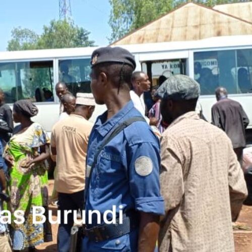 Picha ya wiki: Wakimbizi wa Kongo kutoka Rugombo wanakataa uhamisho wao hadi Giharo