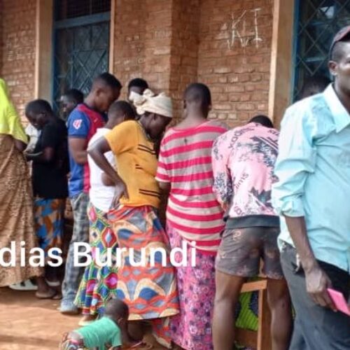 Burundi : CENI extends voter registration card collection by one day
