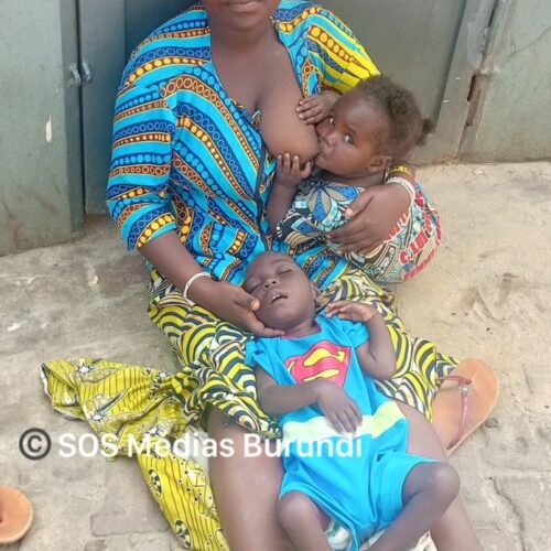 Bujumbura : begging mothers urge electoral candidates to take up their case once elected