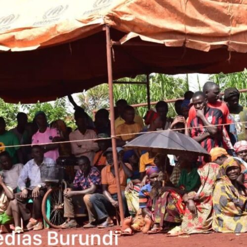 Tanzania – Nyarugusu refugee camp : catholics protest against their priest following a call for voluntary repatriation