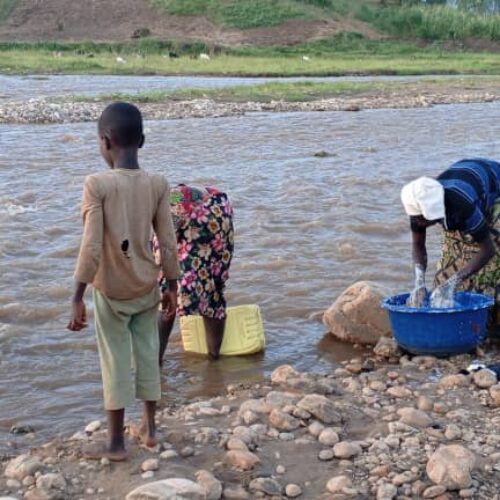 Cibitoke : la soif et le choléra menacent la population