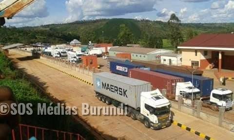 Le poste frontalier de Kobero, devenu le seul passage emprunté par la majorité des Burundais se rendant au Rwanda — un itinéraire long et semé de défis ©SOS Médias Burundi