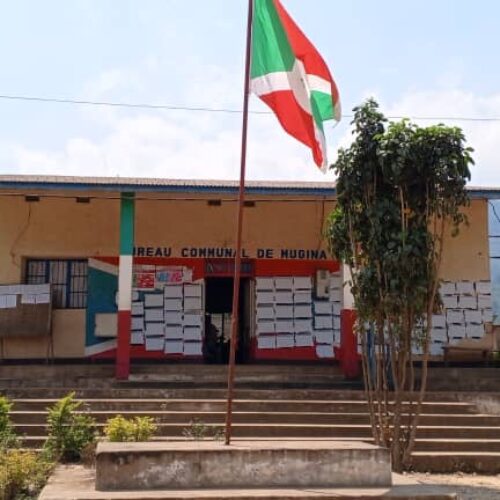 Administrative vacancy : citizens deprived of official documents while waiting for new administrators