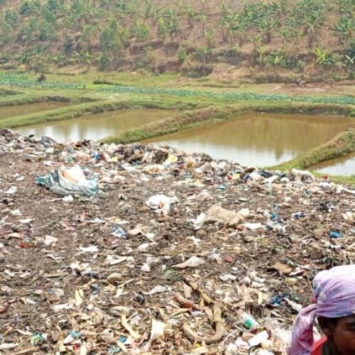 Gitega : women innovate for a cleaner environment through recycling
