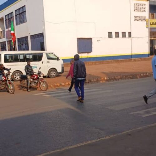 Gitega : un policier tire sur un motard en plein centre-ville, la colère monte
