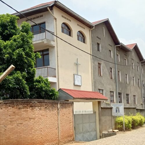 Bujumbura: Katika kituo cha yatima cha Oasis huko Gihosha, watoto wanaokabiliwa na matunzo isiyofaa