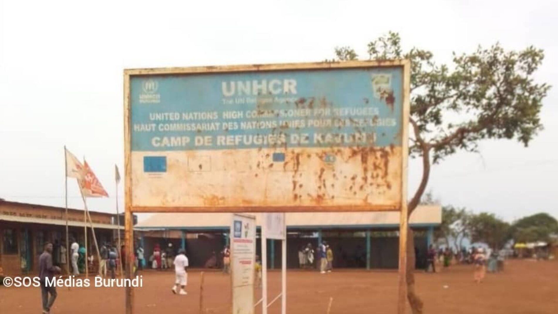 Kavumu : a crumbling road stifles humanitarian and economic access