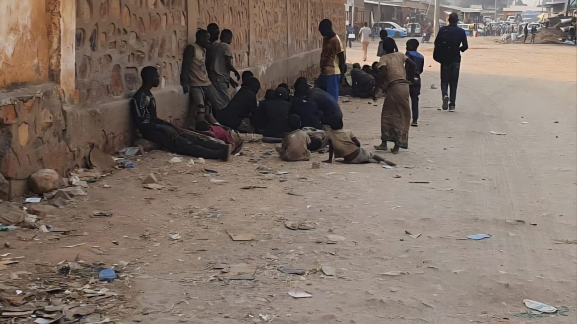 Photo of the week – Bujumbura faces a critical lack of public latrines : residents denounce a fine deemed unfair