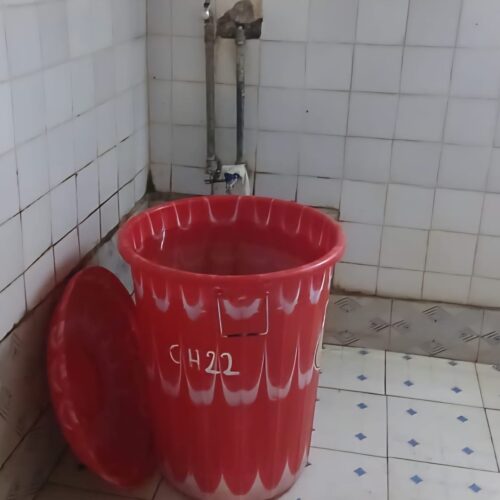 Bujumbura : drinking water shortage at Prince Louis Rwagasore Clinic, patients and staff worried