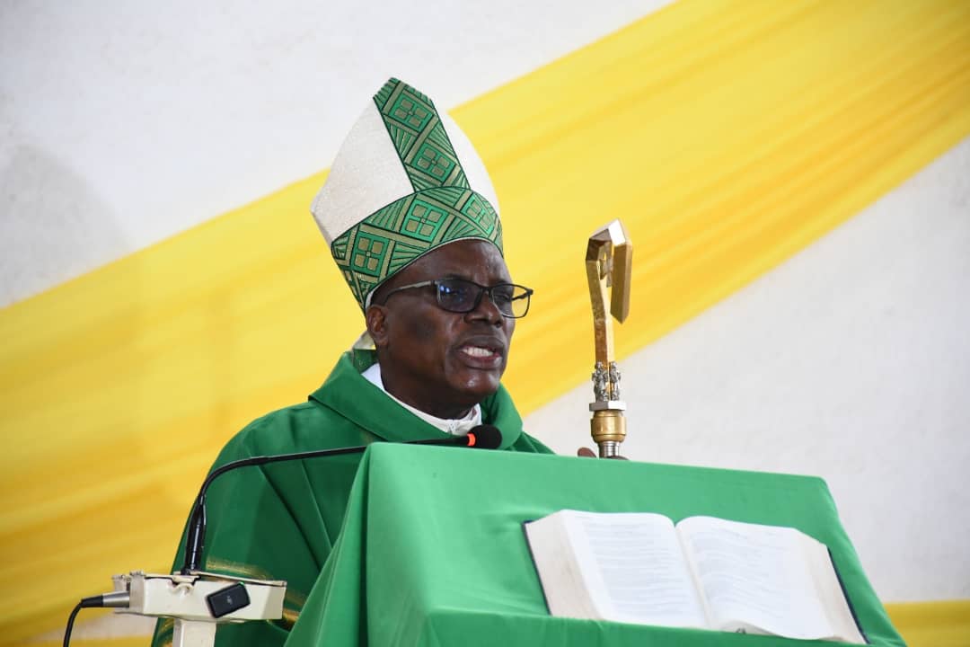 Monseigneur Bonaventure Nahimana, archevêque de Gitega, lors de la messe inaugurale de la croisade du CNDD-FDD à Magarama, le 22 janvier 2026. ©DR/SOS Médias Burundi