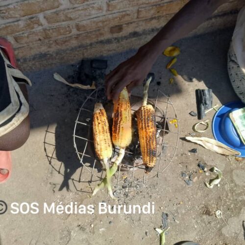 Bukinanyana: Wakulima wanamtuhumu msimamizi wa eneo hilo Isaac Niyokwizera kwa kukandamiza biashara ya mahindi.