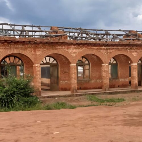 Gitega : more than two years after the storms, the Christ Roi primary school in Mushasha remains in ruins