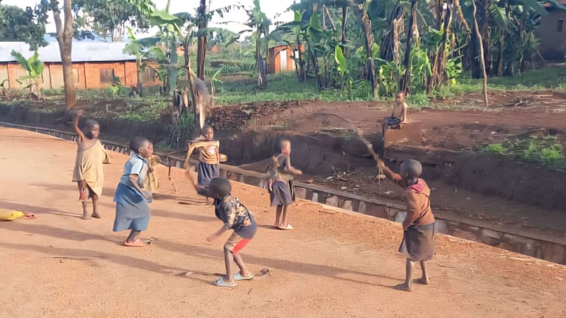 Gitega : un jeune homme retrouvé mort dans un cachot après une arrestation violente attribuée à des Imbonerakure