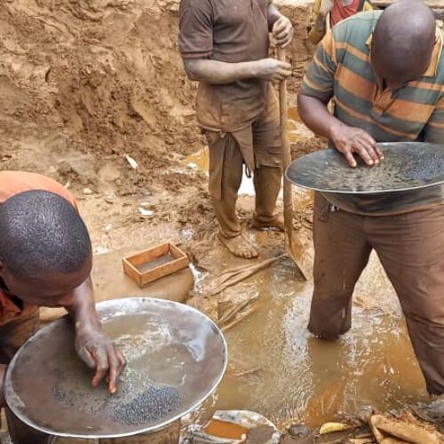 Kayanza : 1 600 tonnes de minerais exportées, les députés s’interrogent sur la destination des revenus