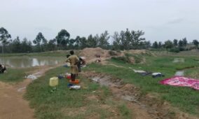 Nakivale : the thirst grips the camp, refugees travel miles in search of water