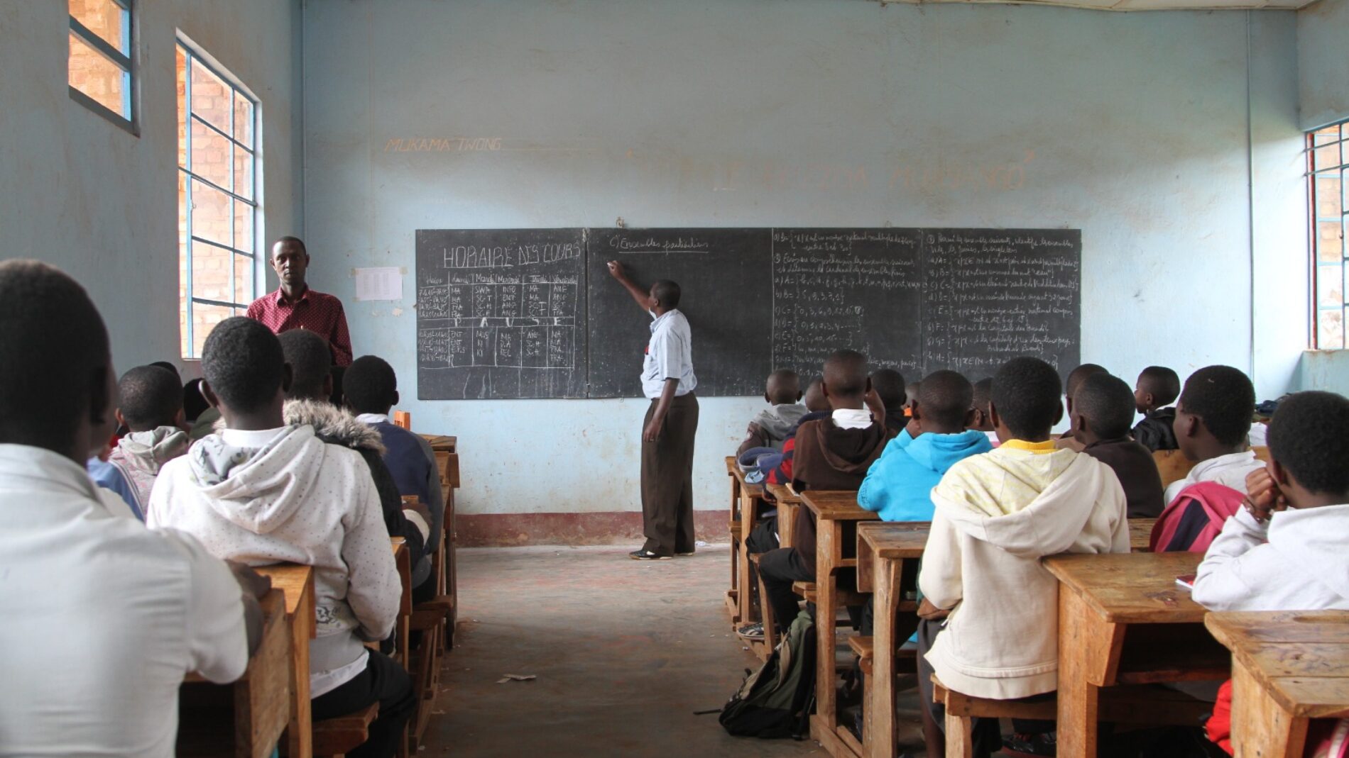 Burundi : salaires de misère, pénuries et exode… le pouvoir laisse-t-il mourir la fonction publique ?