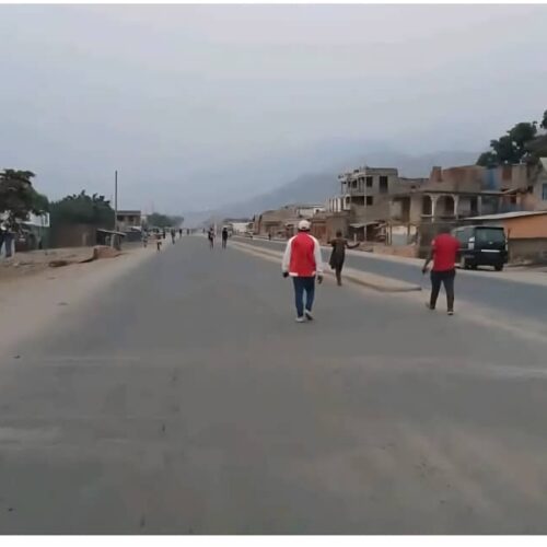 « Armez les FARDC ! » : Uvira paralysée par une journée de colère contre la dégradation sécuritaire