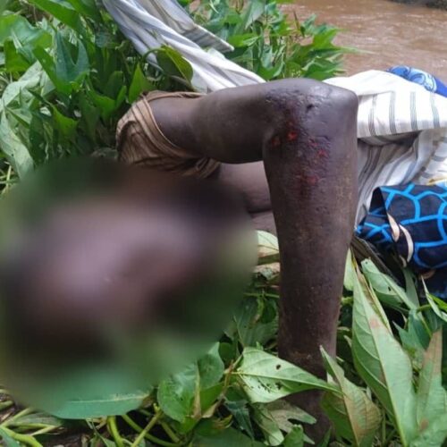 Gitega : a man found stabbed in a river, another seriously beaten and abandoned in a wood