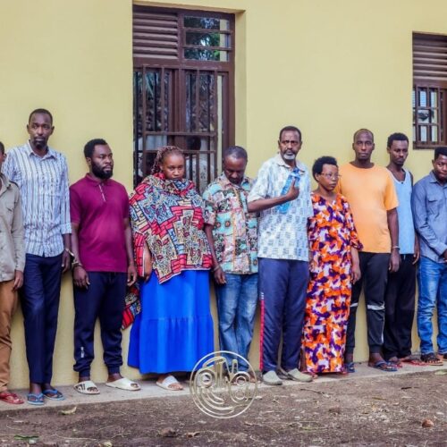 Burundi: Mamlaka zaonyesha hadharani watu 13 wanaodaiwa kuwa wapelelezi na kuchochea uhasama dhidi ya jamii ya Banyamulenge